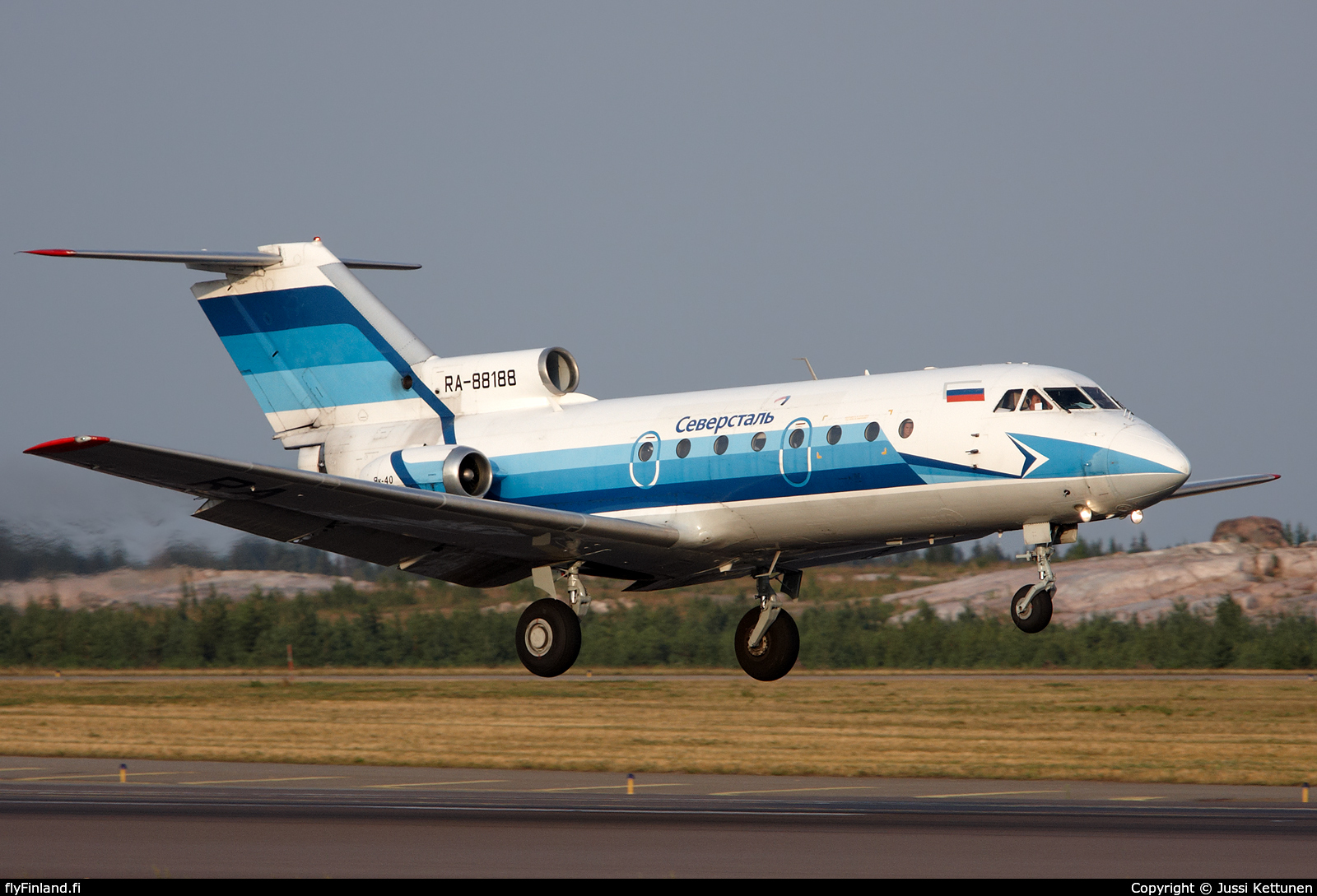 Air 40. Yakovlev Yak-40s1. Як40 88188. Як 40. Як-40 ra-87280.